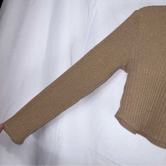 Forever 21 Sweater Cropped Round Hem Knit Ribbed Long Sleeve Crewneck Pullover - Picture 6 of 6